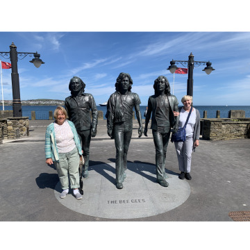 Notice Gallery for Maureen LYNCH