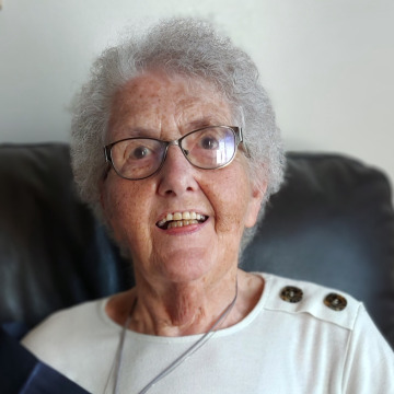 Photo of Pauline SLEEP