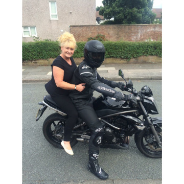 Photo of Doreen HUGHES