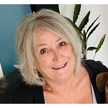 Photo of Sarah Jane DUDLEY