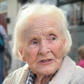 Photo of Elizabeth IVISON