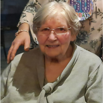 Photo of Joan GRAY