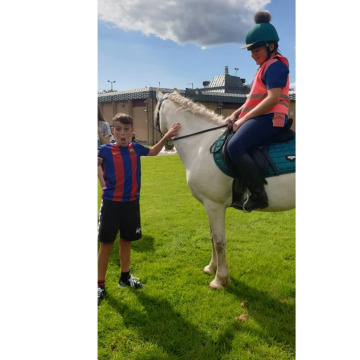 Notice Gallery for Lili HOWELLS