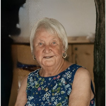 Photo of Pauline MOORES