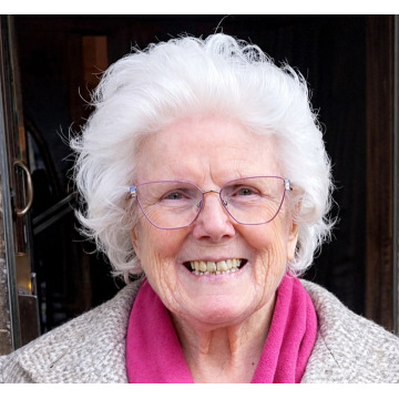 Photo of Glenys Rhiwen GROOM