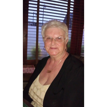 Photo of Jennifer BOLT