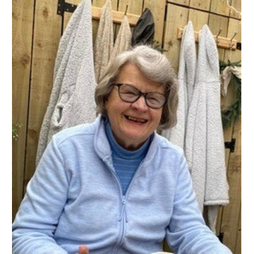 Photo of Jennifer MACDONALD