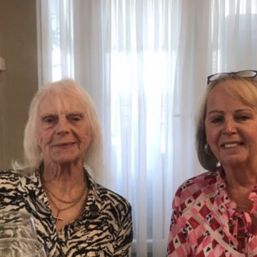 Notice Gallery for Catherine EDWARDS