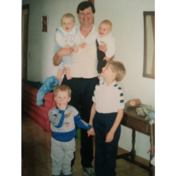 Notice Gallery for Robert (Bob) EVERETT