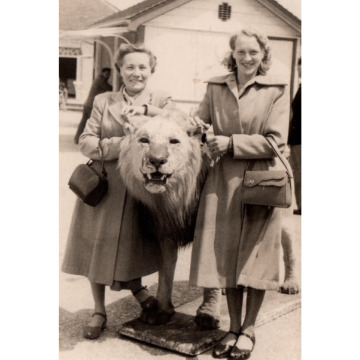 Photo of Agnes (always known as Peggy) MILLS