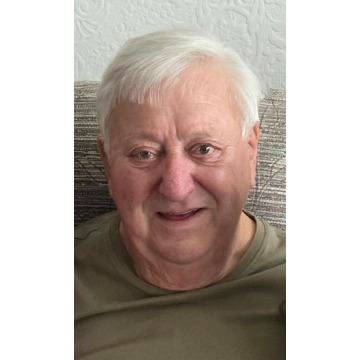 Photo of Dennis CUTHBERT