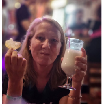 Photo of Lesley LLOYD