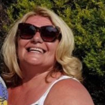 Photo of Elizabeth WHITE