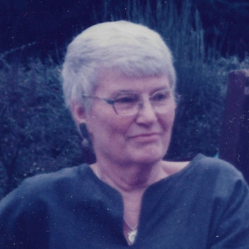 Photo of Janet HOLT