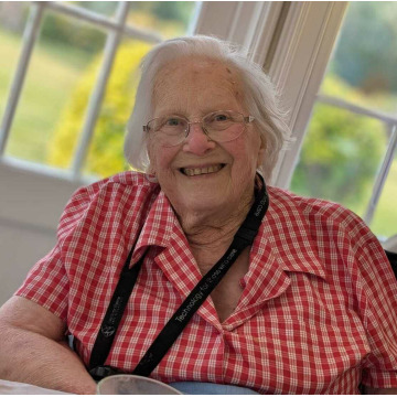 Photo of Muriel YOUNG