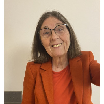 Notice Gallery for Valerie (Val) LLOYD