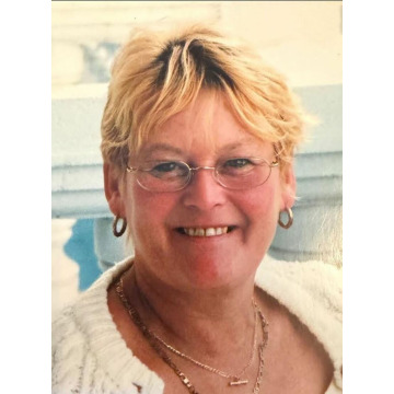 Photo of Anne TAYLOR
