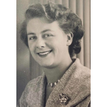 Photo of Mary SUTCLIFFE