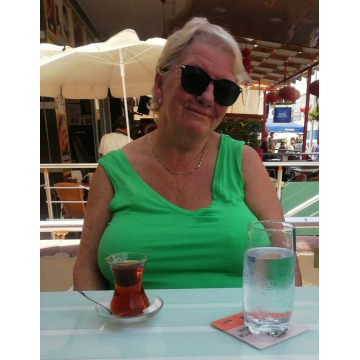 Photo of Dawn CARNALLL