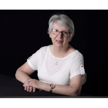 Photo of Maureen FRYER