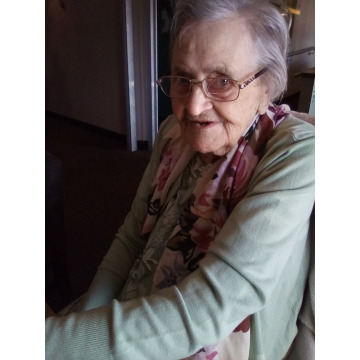 Photo of Doreen Betty GREEN